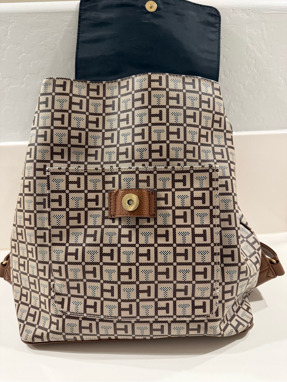 Tommy Hilfiger Brown/Black Backpack Bag with Logo Trim - Picture 3 of 5